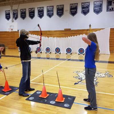 HHS Archery Class